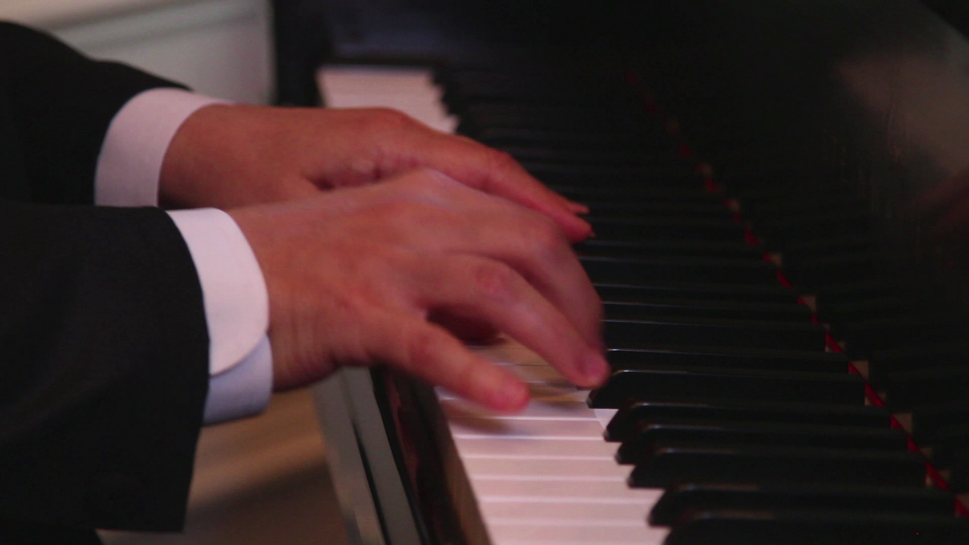 Five-Time Grammy Nominee Michael Feinstein Plays "Love is Here to Stay"