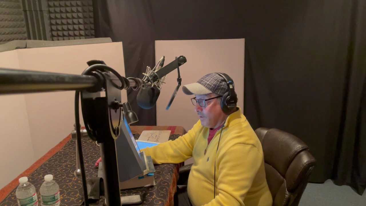 Jonathan Davis narrates Joseph Kanon's THE BERLIN EXCHANGE