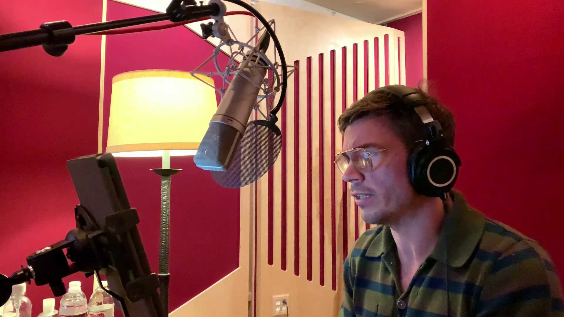 Ryan O'Connell Narrates His Audiobook JUST BY LOOKING AT HIM